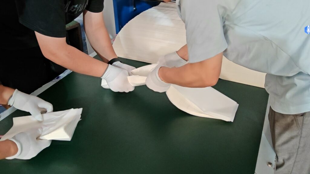 pre-cut deli paper making